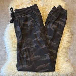Athleta Camo Farallon Jogger